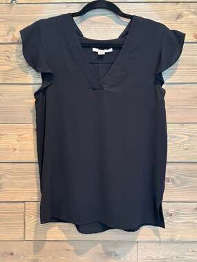 C & E Black V-Neck Flutter Sleeve Blouse Women’s XS